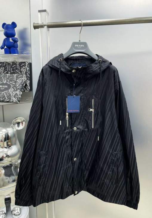 Picture of Louis Vuitton Jackets _SKULVM-3XLxetr7531862